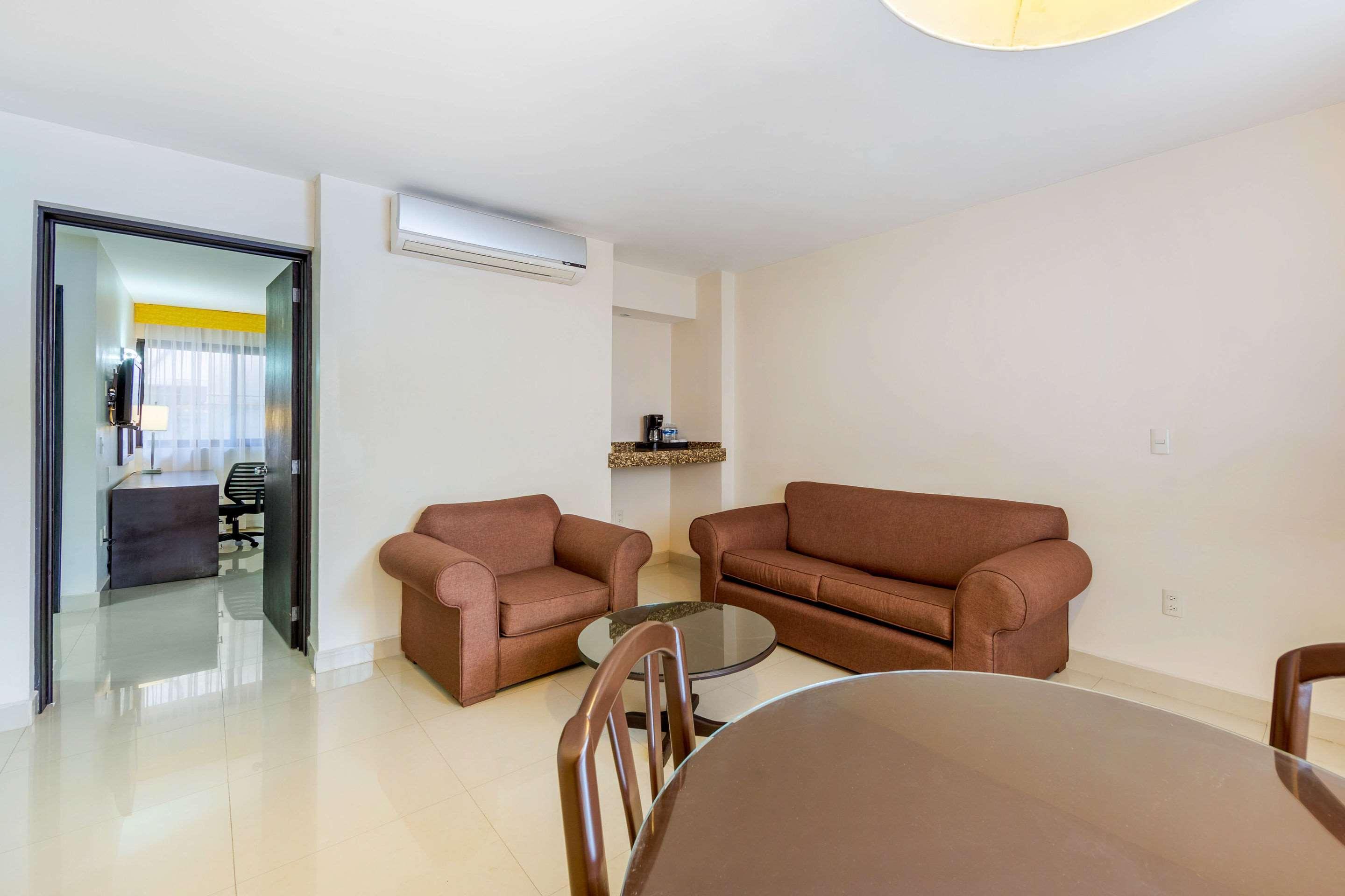 Quality Inn Tuxtla Gutiérrez Zewnętrze zdjęcie